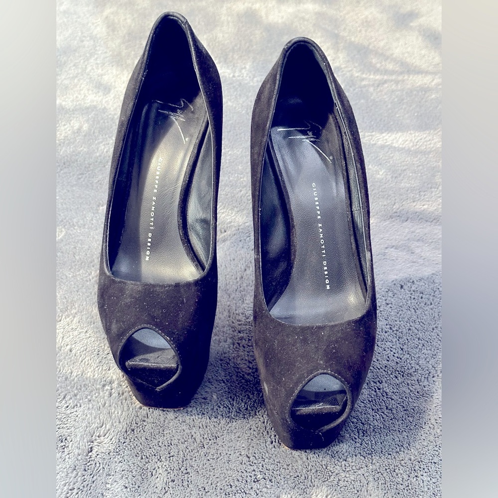 Giuseppe Zanotti Suede High heel platform shoes *gorgeous, flattering